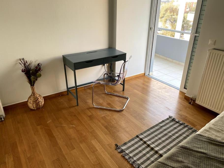 Spacious And Sunkissed 3Br & 2 Bathrooms Apartment Athén Kültér fotó