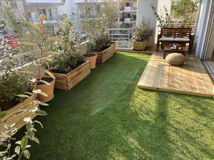 Spacious And Sunkissed 3Br & 2 Bathrooms Apartment Athén Kültér fotó
