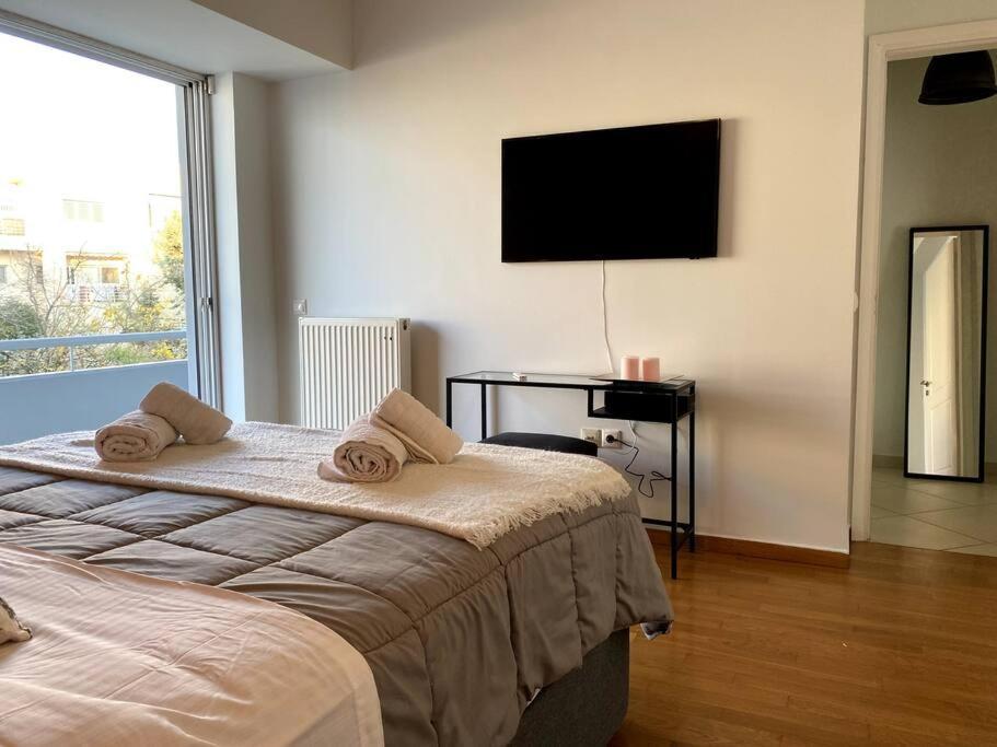 Spacious And Sunkissed 3Br & 2 Bathrooms Apartment Athén Kültér fotó