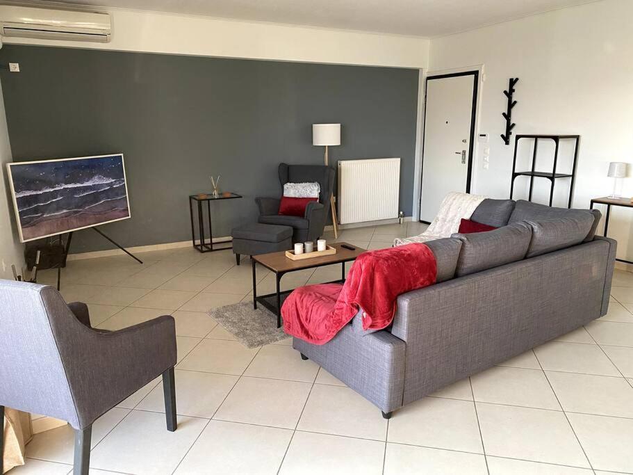 Spacious And Sunkissed 3Br & 2 Bathrooms Apartment Athén Kültér fotó