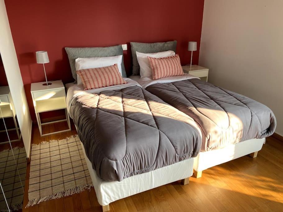 Spacious And Sunkissed 3Br & 2 Bathrooms Apartment Athén Kültér fotó
